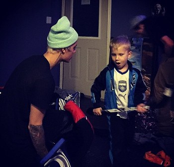 Natalan, Justin Bieber Mudik